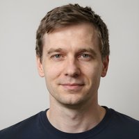 Улыбающийся Алексей В. после прохождения курса лечения алкоголизма для спортсменов в клинике Лечение Алкоголизма